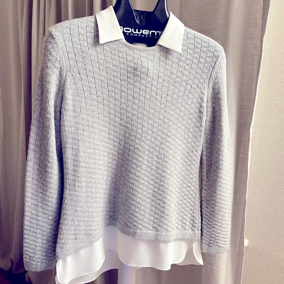 Investments petite-small collar sweater. Gray and white. Removable collar. - Picture 2 of 3